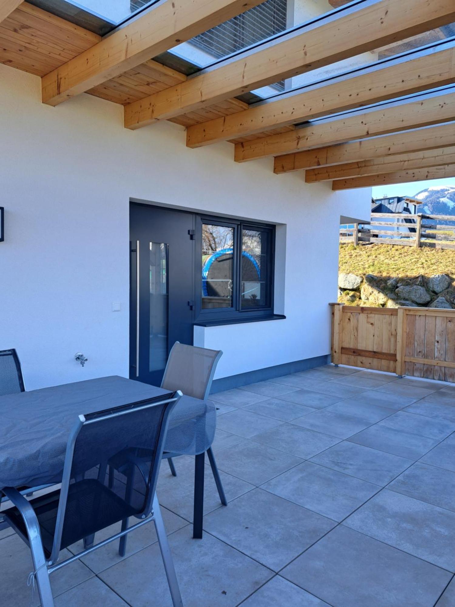 Ferienwohnung Abenthung Grinzens エクステリア 写真