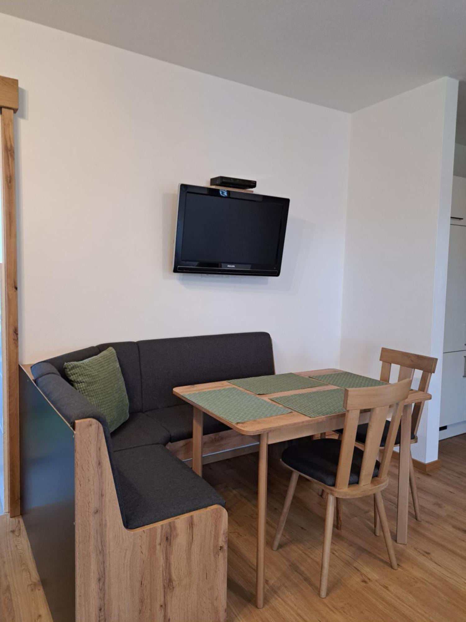 Ferienwohnung Abenthung Grinzens エクステリア 写真